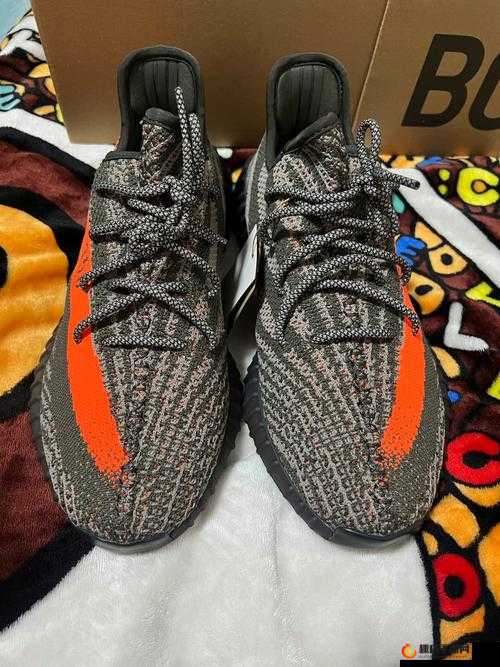 YEEZY350V1 亚洲引领潮流风尚新高度